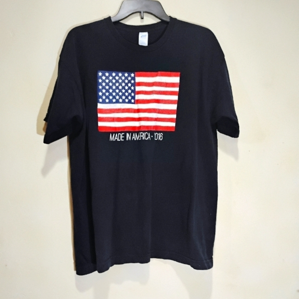 Made in America Dark Blue USA Flag Shirt. Unisex. Size Large. C173 - Picture 3 of 9